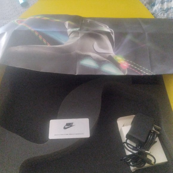 Nike Air mags - Picture 2 of 8